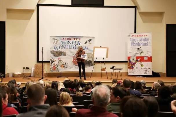 Jan Brett on stage in the Lynn Theater.