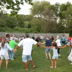 Red hawk demonstration circle dance