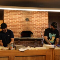 Fresh pizza plimoth patuxet