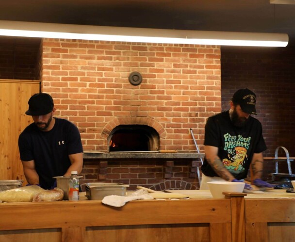 Fresh pizza plimoth patuxet