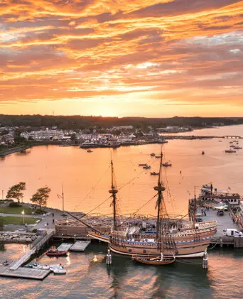 Mayflower dock pilgrim bell plymouth waterfront