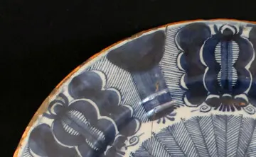 Collection peacock delftware plate