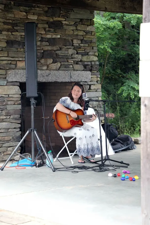 Summer music series abby vail performs craft center pavilion