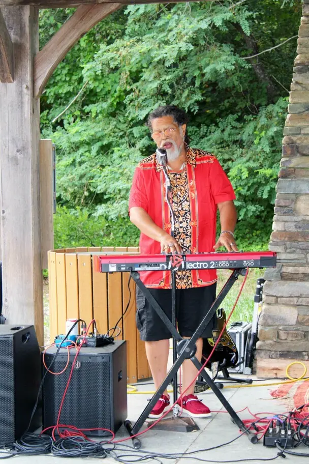 Summer music series the groovalottos center pavilion keyboard player