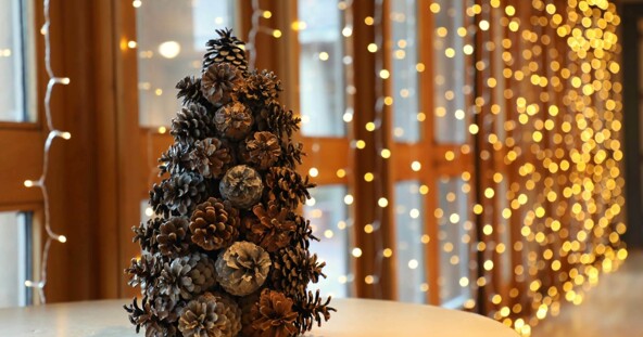 Pinecone christmas tree