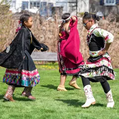 Wetu ways performers herring run