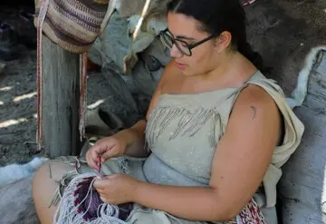 Wampanoag finger weaving patuxet