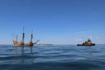 Mayflower tug boat bay